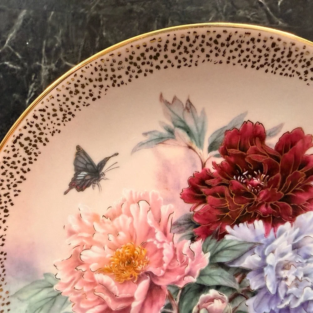 1991 W.L. George “Peony Prelude” Collector Plate